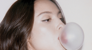 Quem é? Olivia Rodrigo fala que música nova é sobre "uma pessoa ótima"