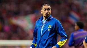 Raphinha dispara contra arbitragem após eliminação do Barcelona: 'Foi um jogo roubado'