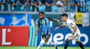 Grêmio vence Deportivo Riestra com um a menos e respira na Sul-Americana