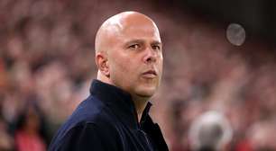 Após eliminação, Liverpool toma decisão sobre futuro de Arne Slot