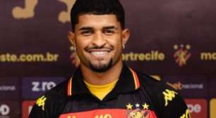 Sport apresenta Edson Lucas, que celebra chegada ao clube: "vivendo um sonho"