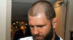 Tremeu? Comentarista do UFC classifica Jiri Prochazka como 'amarelão' por perder 'luta ganha' para Ulberg