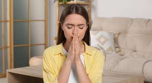 Angústia e aperto no peito? Esse salmo pode trazer alívio imediato