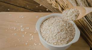 Farinha de aveia: confira os benefícios do alimento e como incluir na sua rotina