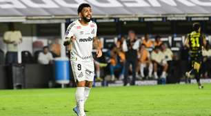Gabigol ironiza vaias da torcida do Santos ao ser substituído contra o Recoleta