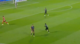 Jogador é expulso pelo mesmo gesto feito por dupla do Corinthians