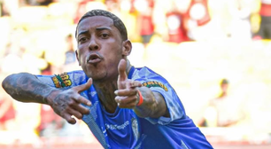 Preso, MC Poze do Rodo é ex-traficante, já trocou tiro e foi baleado