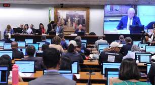 Fim da escala 6x1: votação sobre PECs é adiada na CCJ da Câmara após pedido de vista