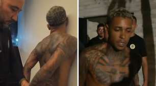 Imagem mostra momento em que MC Poze do Rodo é detido pela PF no Rio