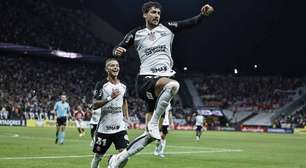 Gustavo Henrique celebra 100% do Corinthians e explica gol inusitado: "Fui feliz"