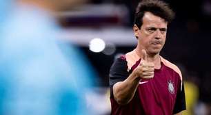 Diniz explica repetição na escalação do Corinthians: "Jogador não é só osso e músculo"