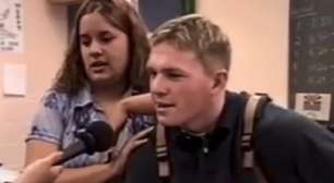 Nostálgico: vídeo de 1999 mostra estudantes citando suas músicas preferidas