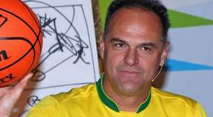 URGENTE! Oscar Schmidt é levado às pressas ao hospital