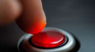 Diretora de escola em Santa Maria é agredida ao separar briga de alunas e aciona botão do pânico