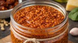 Molho pesto de tomate seco caseiro para massas e bruschettas