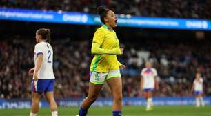 Dudinha valoriza momento no clube e mira vaga na Copa do Mundo