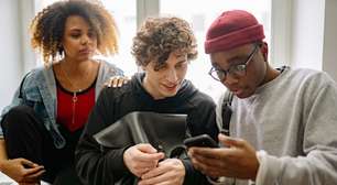 O que é 'catch up culture' e o que ela revela sobre os vínculos de amizade de hoje?