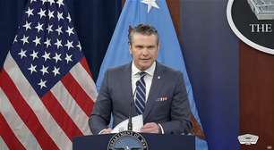 Secretário de Trump cita bíblia para atacar imprensa após piadas por usar trecho de 'Pulp Fiction' como oração