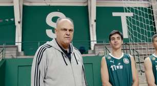 Oscar Schmidt afirmou em documentário que odiava o apelido 'Mão Santa': 'Não tem milagre no basquete'