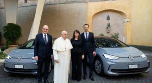 Como o Vaticano é muito mais do que apenas o Papamóvel, a Elli e a Volkswagen estão em parceria com a Santa Sé para fornecer e gerenciar sua frota de veículos