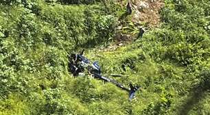 Vídeo mostra queda de helicóptero com quatro pessoas a bordo na Paraíba