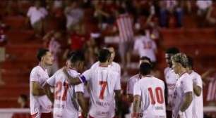 Náutico perde pênalti e sofre goleada do São Bernardo em noite de pesadelo nos Aflitos