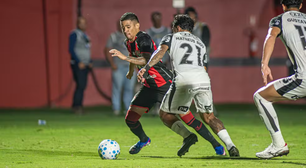 Vitória e Corinthians ficam no empate sem gols em duelo apagado no Barradão