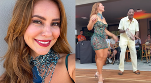 Paolla Oliveira cai no samba e reúne famosos em festa de aniversário de 44 anos