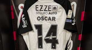 Corinthians homenageia Oscar Schmidt: camisa 14, usada pelo volante Raniele, teve o nome trocado pelo do 'Mão Santa'
