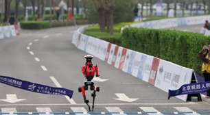Robô completa meia-maratona em 50 minutos e supera recorde humano na distância