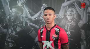 Erick revela problema físico e destaca atuação do Vitória: "Não estou 100%"