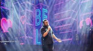 Show do Belo usa cena de beijo com Viviane Araújo em "Três Graças" e divide opiniões