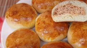 Pão de batata recheado com frango: aprenda a fazer essa delícia que todos vão elogiar