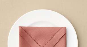 6 formas criativas de dobrar guardanapos e impressionar à mesa