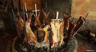 Churrasco brasileiro X Parrilla argentina: qual é a melhor opção?