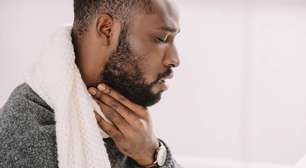 Voz rouca sem aviso: entenda as causas da disfonia, os mitos de tratamento e os sinais de alerta para procurar um médico