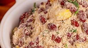 Quer inovar no churrasco? Veja 3 receitas de farofas fora do comum