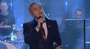 Arriscaria? Morrissey agenda show no Ano Novo e vira piada
