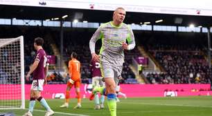 Manchester City vence Burnley e assume a liderança da Premier League