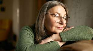 Odores estranhos, apagões na memória e formigamento: os sintomas pouco falados da menopausa