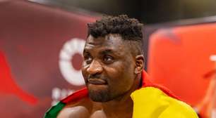 Francis Ngannou abre o jogo sobre conversas para lutar com Jon Jones