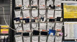 No Japão, existem lojas de eletrônicos que vendem quinquilharias; já visitei algumas e é impossível sair de mãos vazias