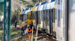 Acidente raro entre dois trens na Dinamarca deixa vários feridos graves