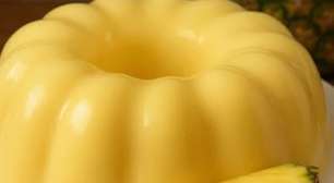 Gelatina de abacaxi com um segredo especial que deixa a sobremesa mais cremosa e refrescante