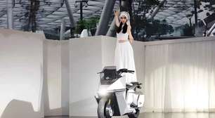 Parece cinema: fabricante chinesa cria moto elétrica que se equilibra sozinha e não tomba