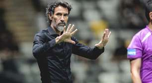 Domínguez rebate rumores de saída e cobra união após vitória do Atlético