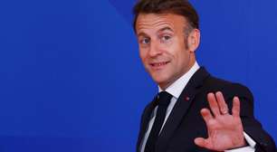 Macron sinaliza saída da política, organiza legado e não resiste a deixar portas abertas no futuro