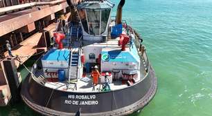 Rebocador de navios usa combustível 100% limpo