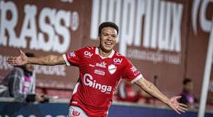 Marquinhos Gabriel é sincero sobre bom momento do Vila Nova na Série B