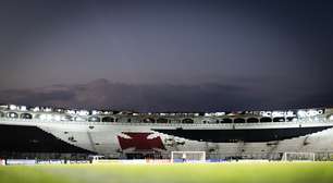 Ex-atacante do Vasco vira maior artilheiro brasileiro da história de liga